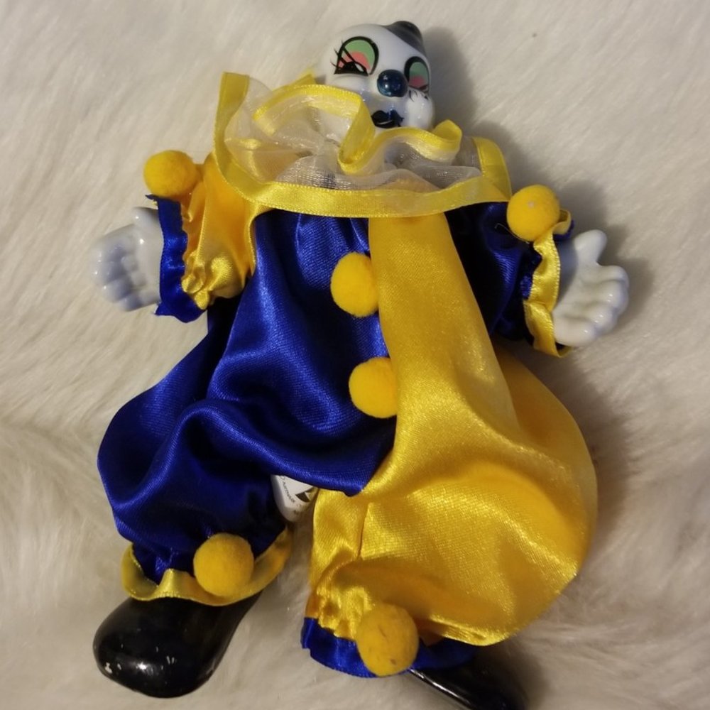 Artmark Ceramic Satin Clown Hand Painted